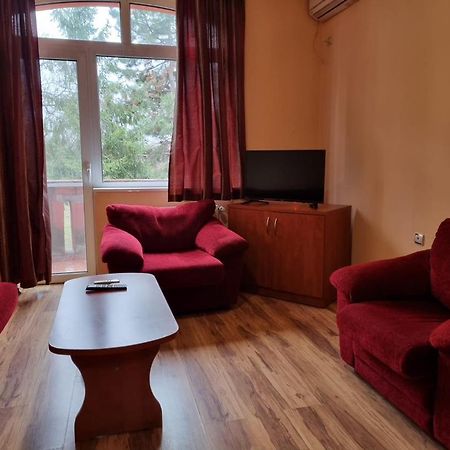 Family Hotel Rujeta Семеен Хотел Ружета - Идеален Център Pavlikeni Exterior foto