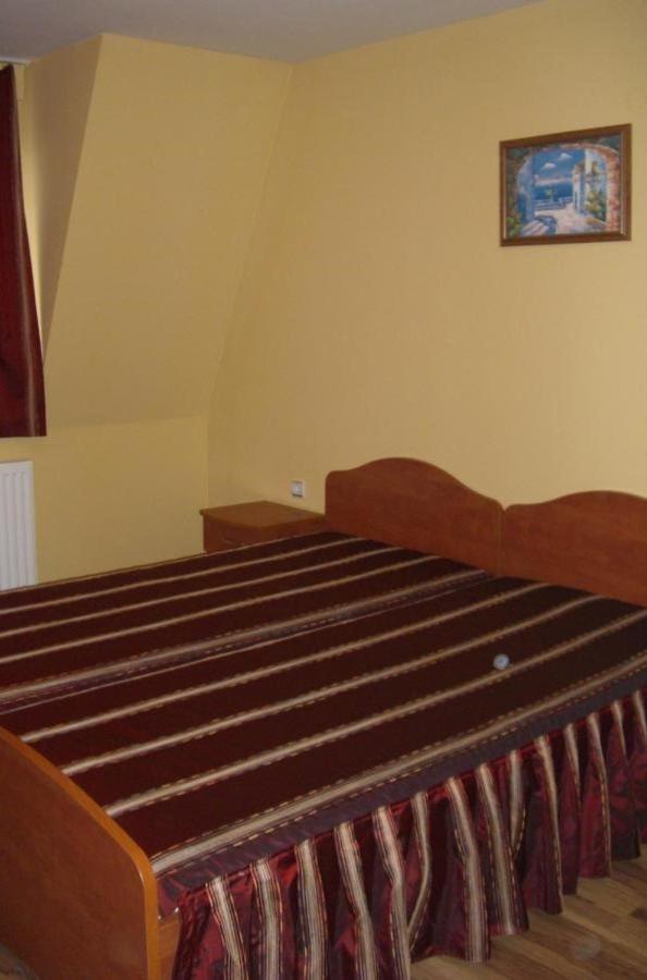 Family Hotel Rujeta Семеен Хотел Ружета - Идеален Център Pavlikeni Exterior foto