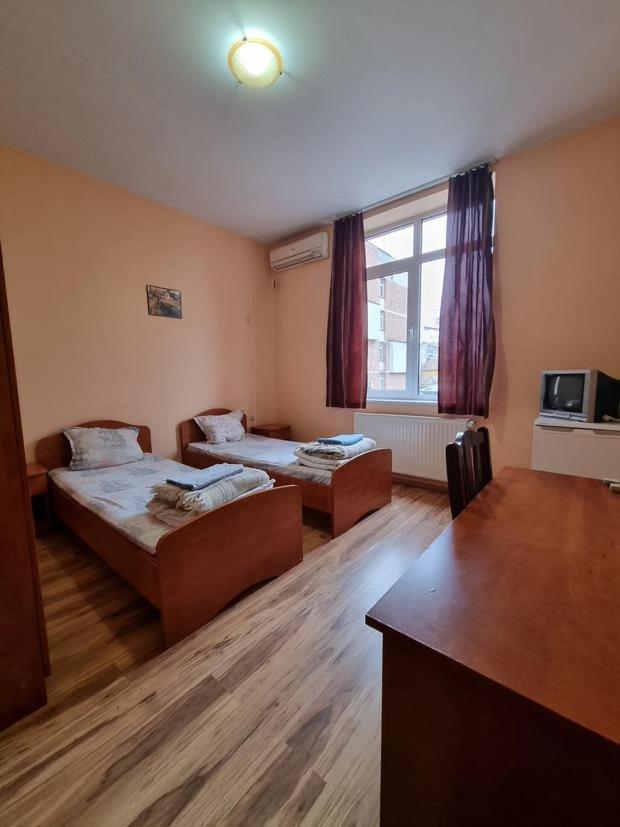 Family Hotel Rujeta Семеен Хотел Ружета - Идеален Център Pavlikeni Exterior foto