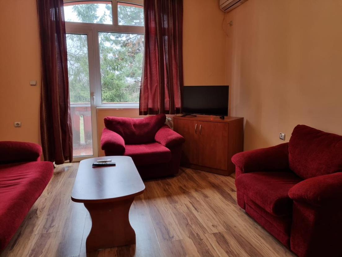 Family Hotel Rujeta Семеен Хотел Ружета - Идеален Център Pavlikeni Exterior foto