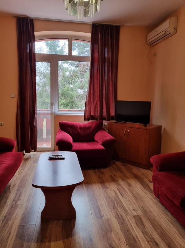Family Hotel Rujeta Семеен Хотел Ружета - Идеален Център Pavlikeni Exterior foto